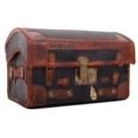 EARLY 20TH CENTURY CANVAS AND LEATHER BOUND TRAVELLING TRUNK