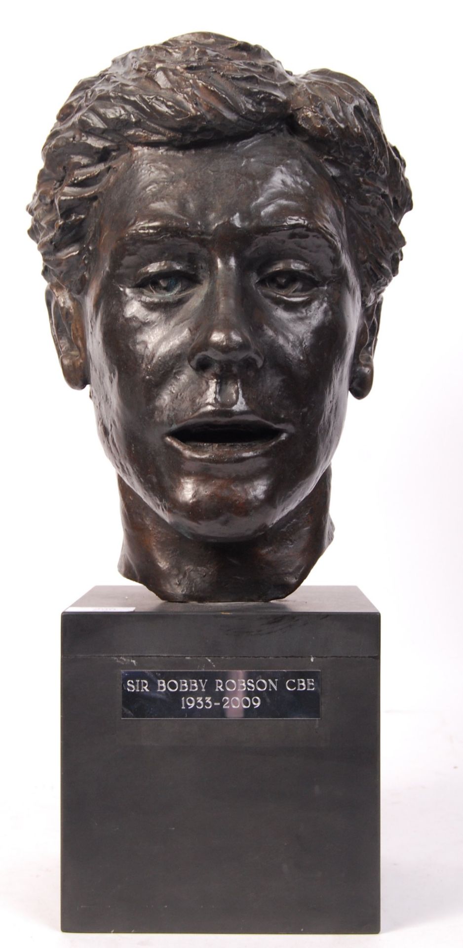 BRONZE CAST BUST OF SIR BOBBY ROBSON CBE ( 1933 - 2009 )