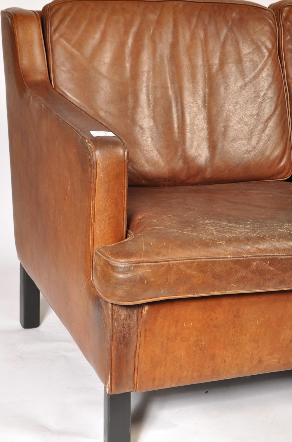 COGNAC LEATHER SOFA SETTEE IN THE MANNER OF BORGE MOGENSEN - Image 2 of 7