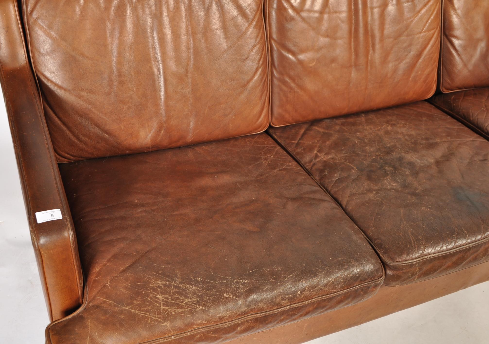 COGNAC LEATHER SOFA SETTEE IN THE MANNER OF BORGE MOGENSEN - Image 3 of 7