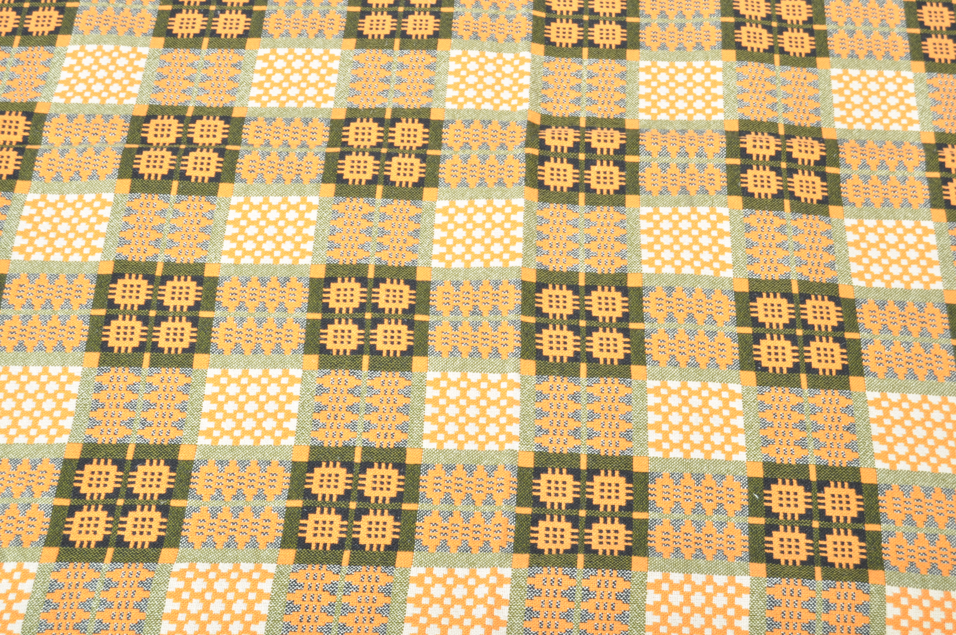 MID 20TH CENTURY ORANGE AND BLACK GEOMETRIC WELSH BLANKET - Image 3 of 4