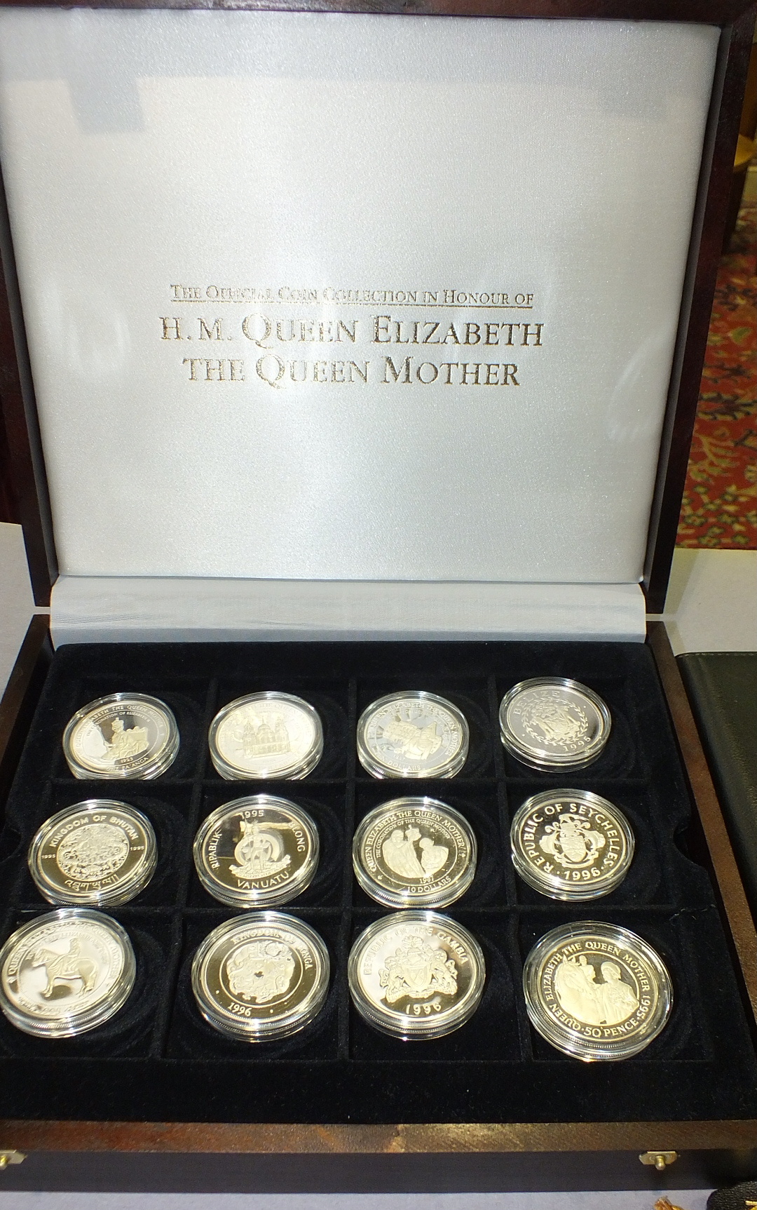 The Official Silver Commemorative Coin Collection of HM Queen Elizabeth The Queen Mother by MDM, - Image 2 of 2