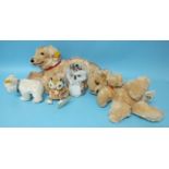 Steiff, five soft toys: 078484 Hektor Golden Retrievers 33 and 27, button in ear and tags