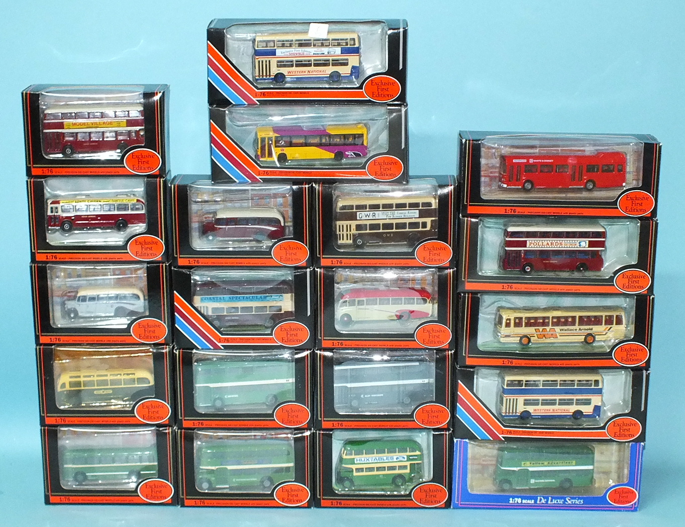 E F E, twenty 1/76 scale buses, all boxed, (20).