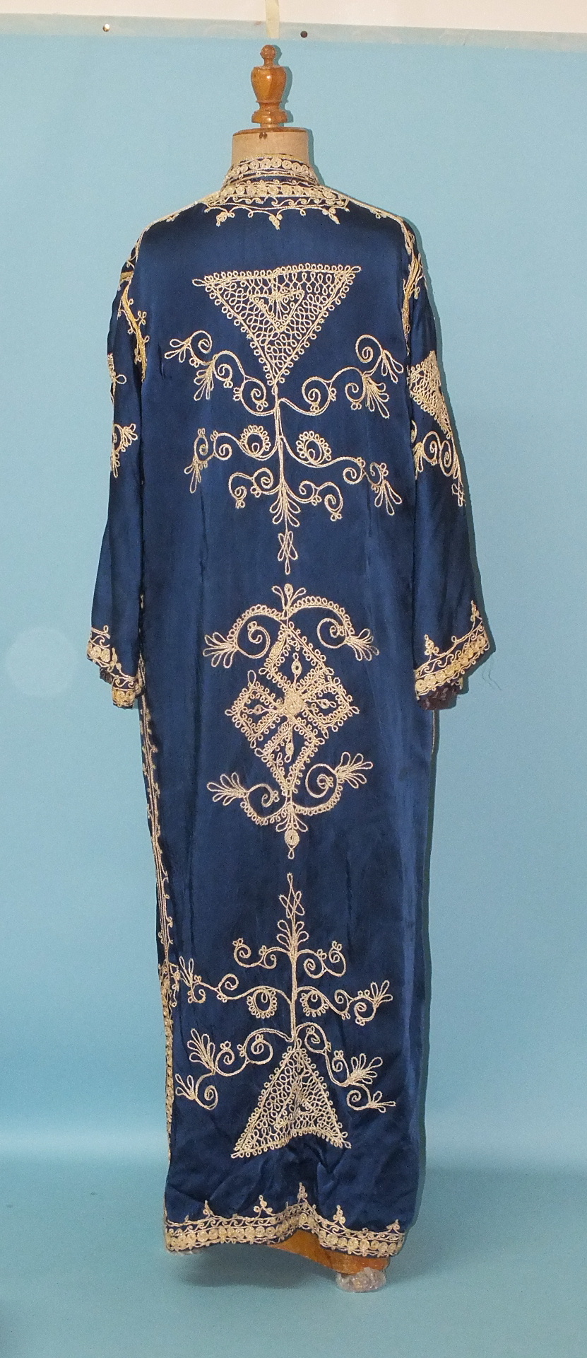 A deep blue satin coat, possibly Indian, with applied gold thread work, flared sleeves and side - Image 4 of 4