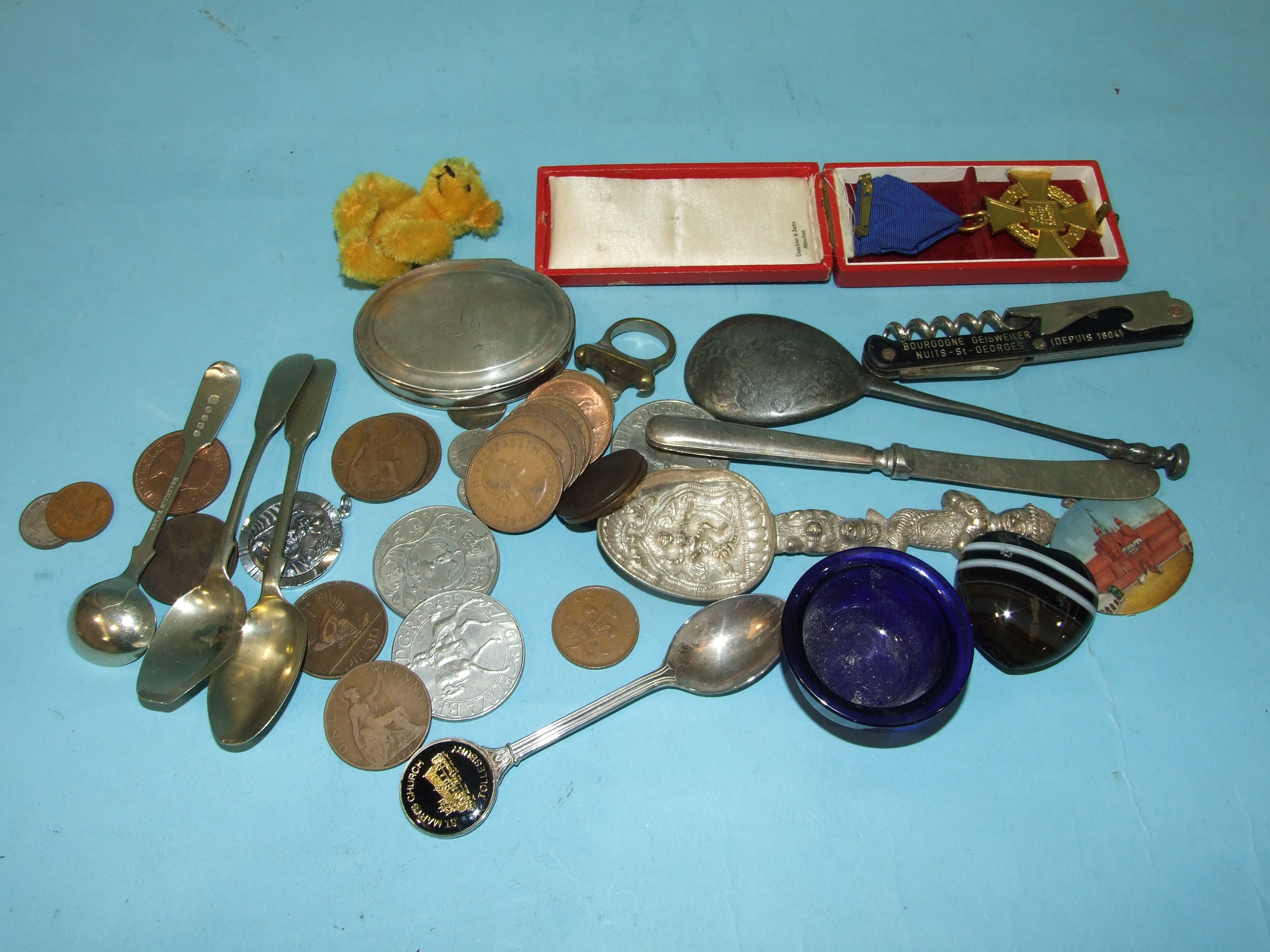 A white metal oval snuff box with hinged lid, 7.5 x 6cm, a 40-year service medal (NSDAP) in case and