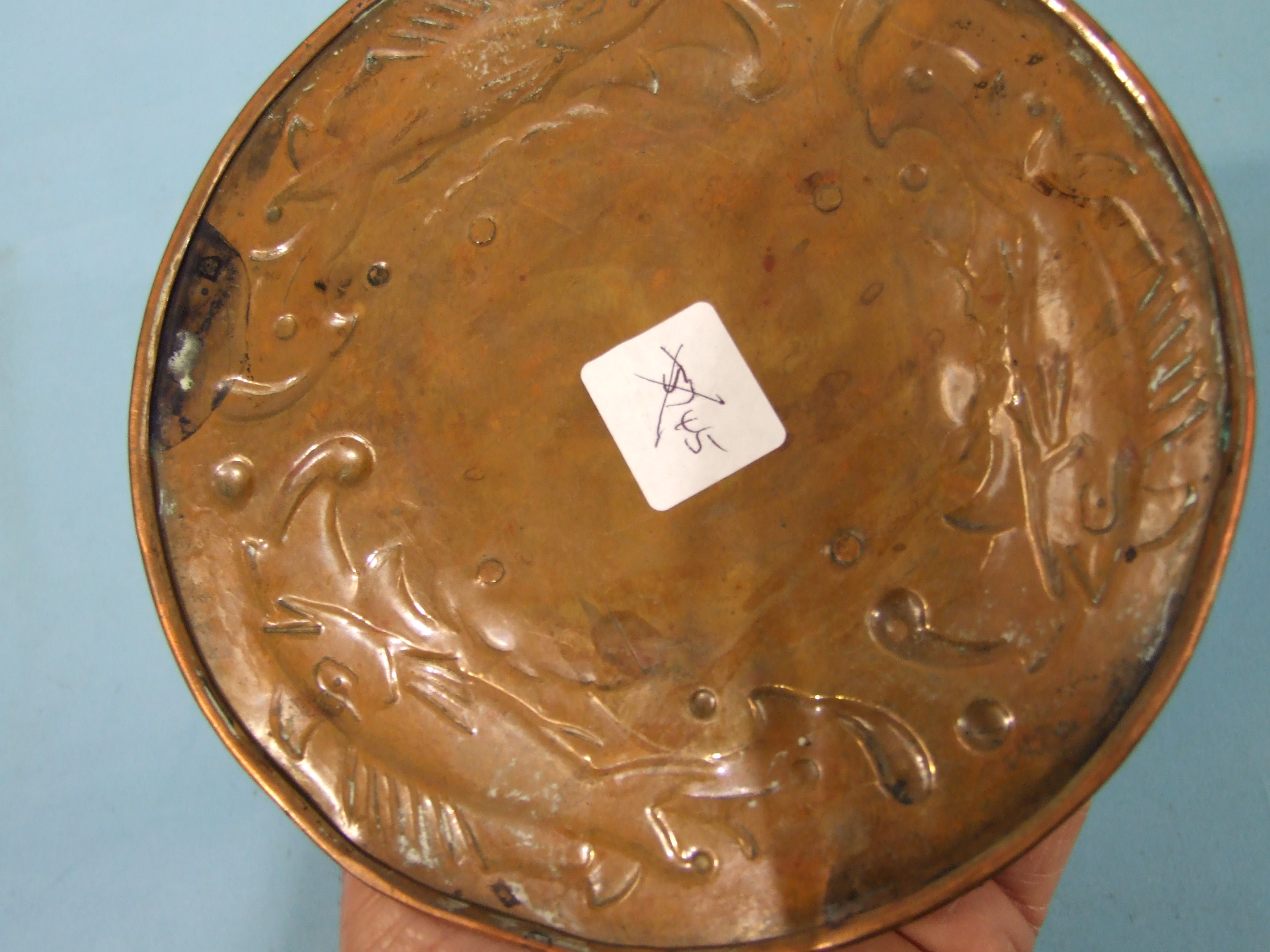 A Newlyn copper inkwell of cylindrical form, with lid, on a circular base with embossed fish - Image 3 of 3