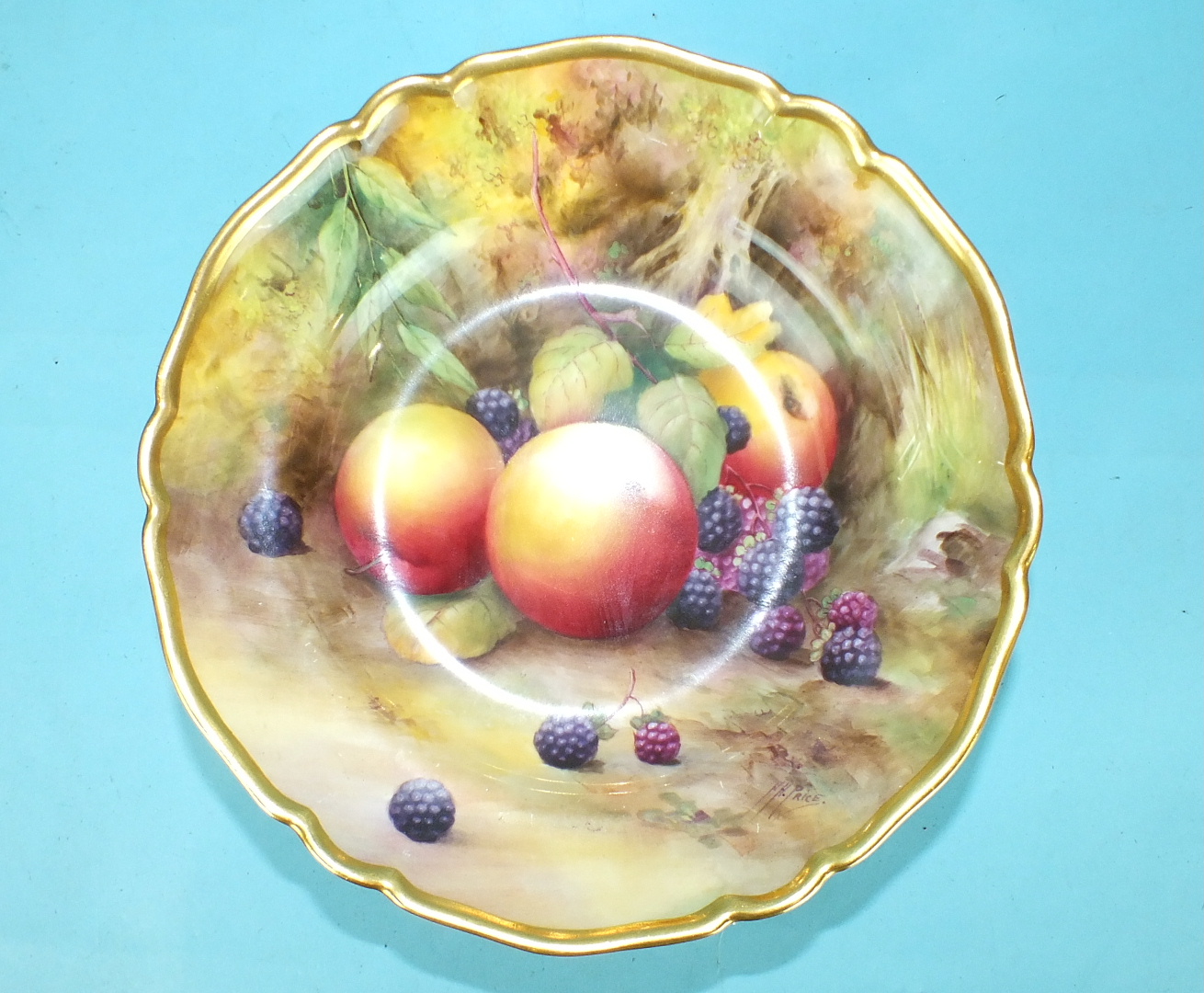 A Royal Worcester porcelain comport decorated with fruit painted by Horace Price, date code for - Image 2 of 3