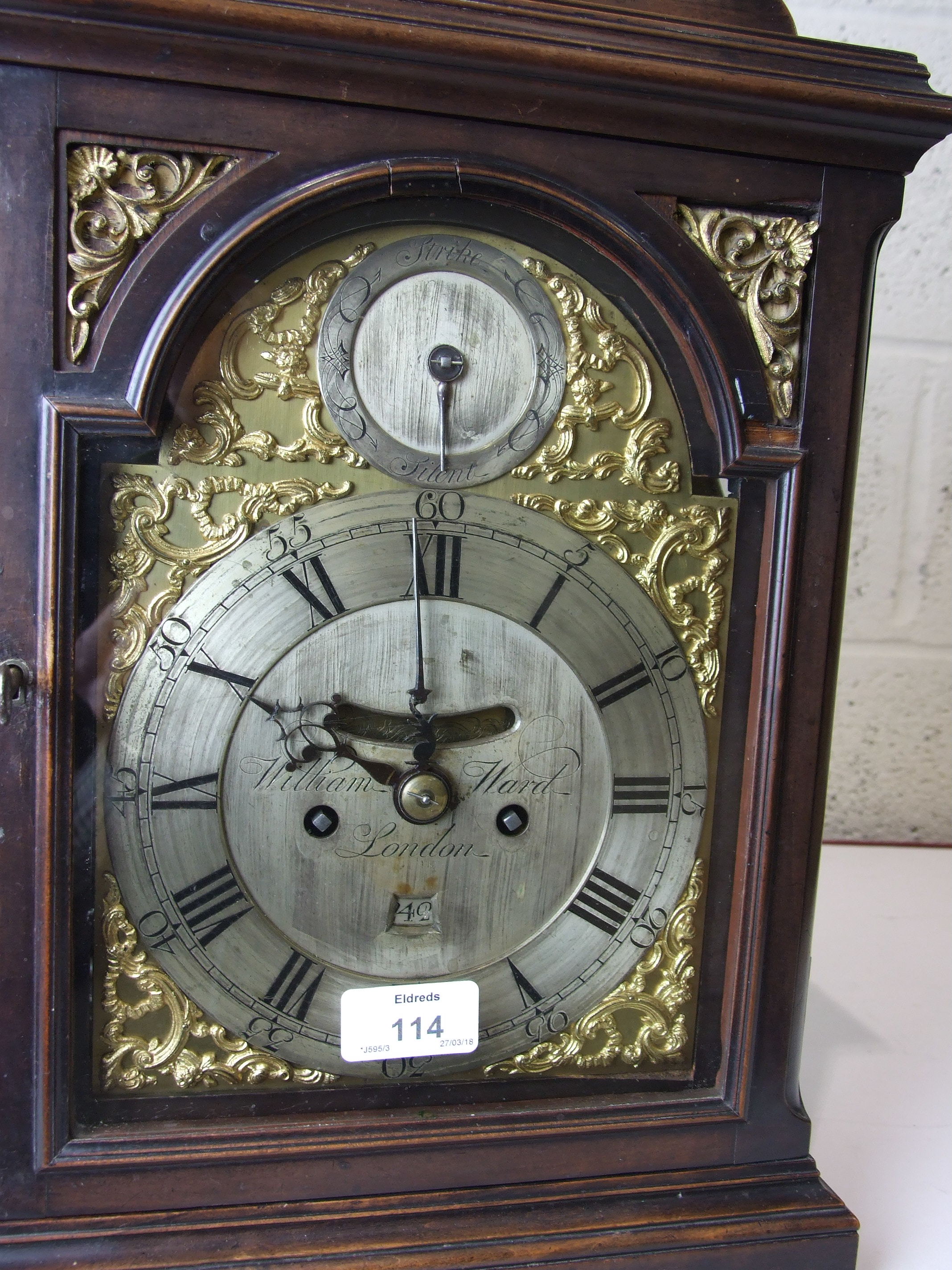 William Ward, London, a late-18th century mahogany bracket clock, the caddy-top case with brass - Image 6 of 11