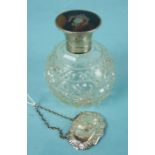 An early-20th century cut-glass globe shape scent bottle with silver and tortoiseshell lid, 11.5cm