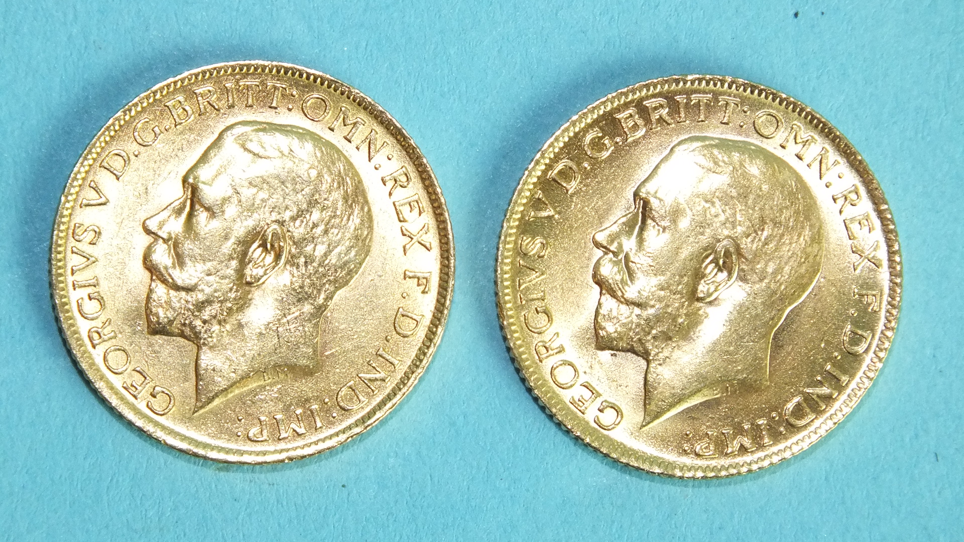 Two George V 1915 sovereigns, (2). - Image 2 of 2