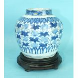 A 19th century or earlier Chinese porcelain small jar with blue and white glazed decoration, 13cm