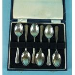 A cased set of six silver teaspoons, Birmingham 1923, ___2oz.