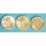 An Elizabeth II 1962 sovereign and two 1963 sovereigns, (3).