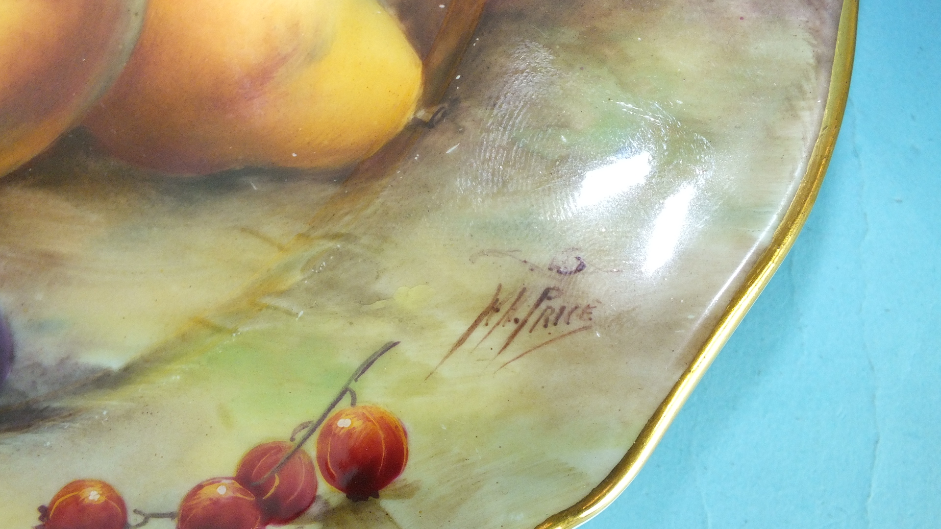 A pair of Royal Worcester porcelain fruit-decorated plates painted by Horace Price, date codes for - Image 2 of 3