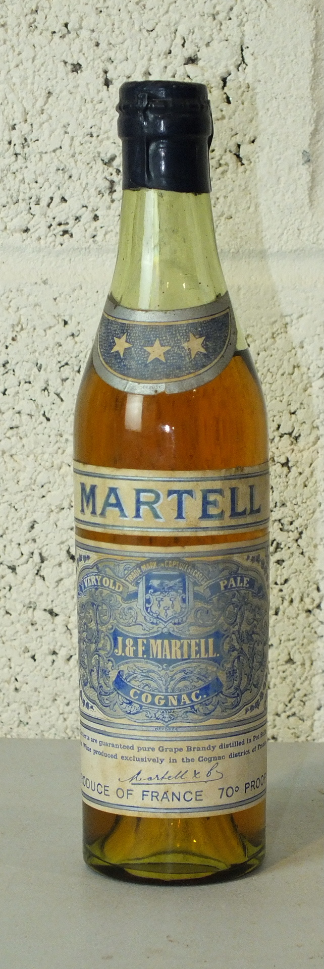 J & F Martell Three Star Very Old Pale Cognac, 50cl, 70% vol, spring cap, one bottle, (1).