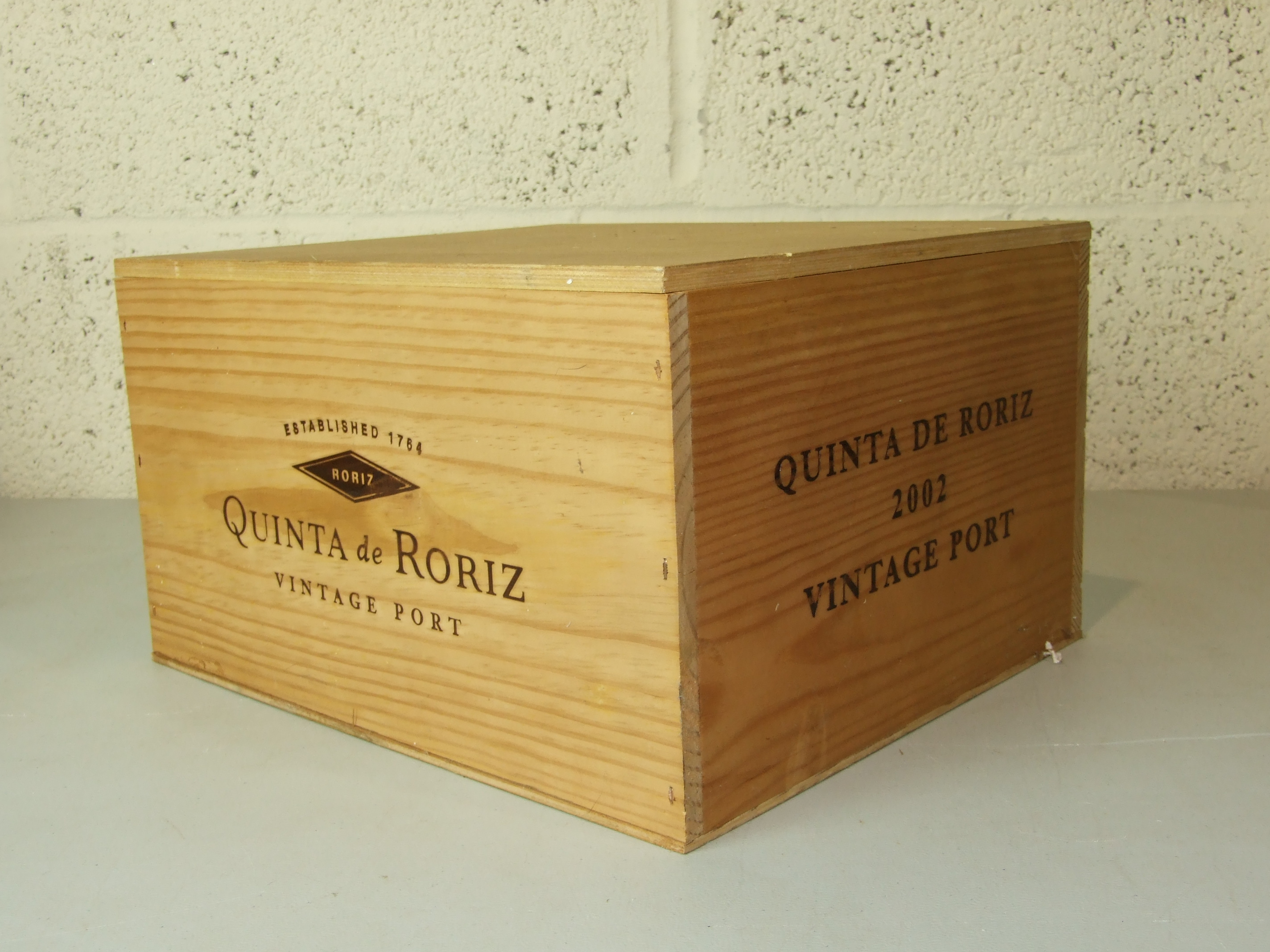 Quinta De Roriz 2002, six bottles, OWC, (6).