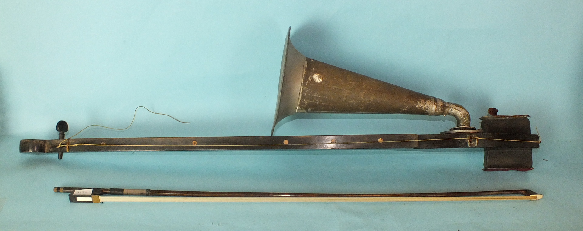 A Stroviols one-string phono-fiddle, 'Home Model', 84cm, with bow.