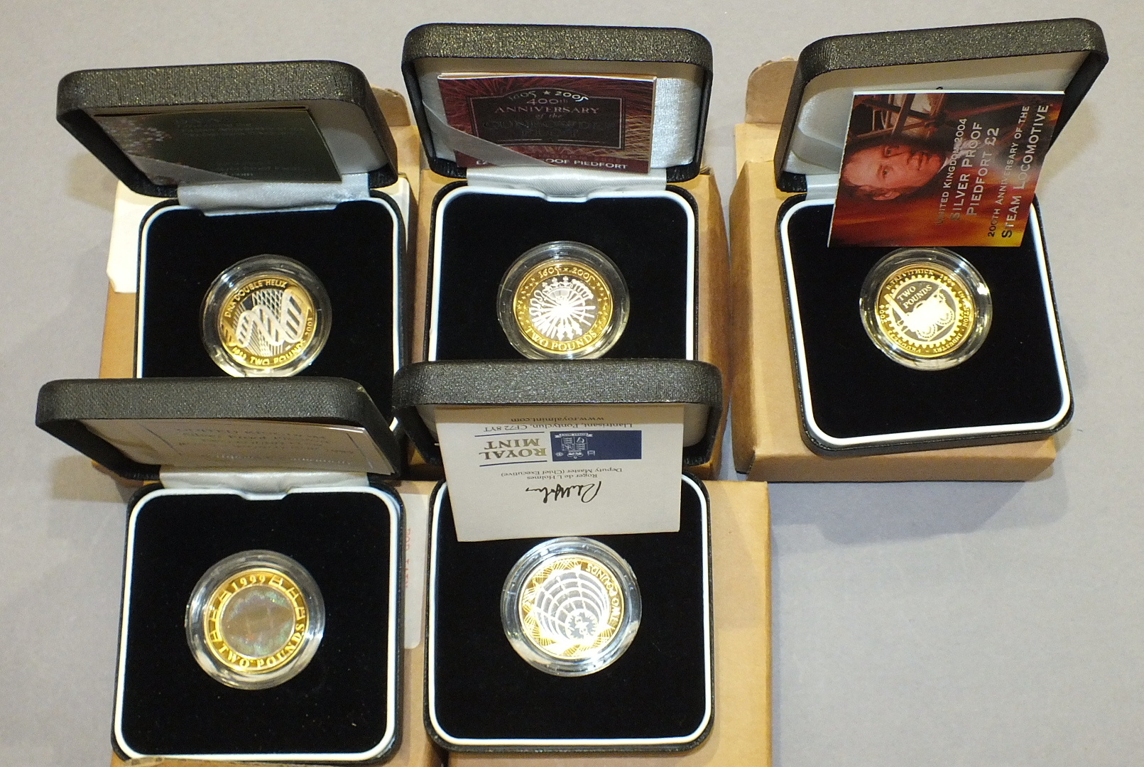 A collection of Royal Mint Piedfort silver proof cased £2 coins, comprising: 1999, 2001, 03, 04, 05,