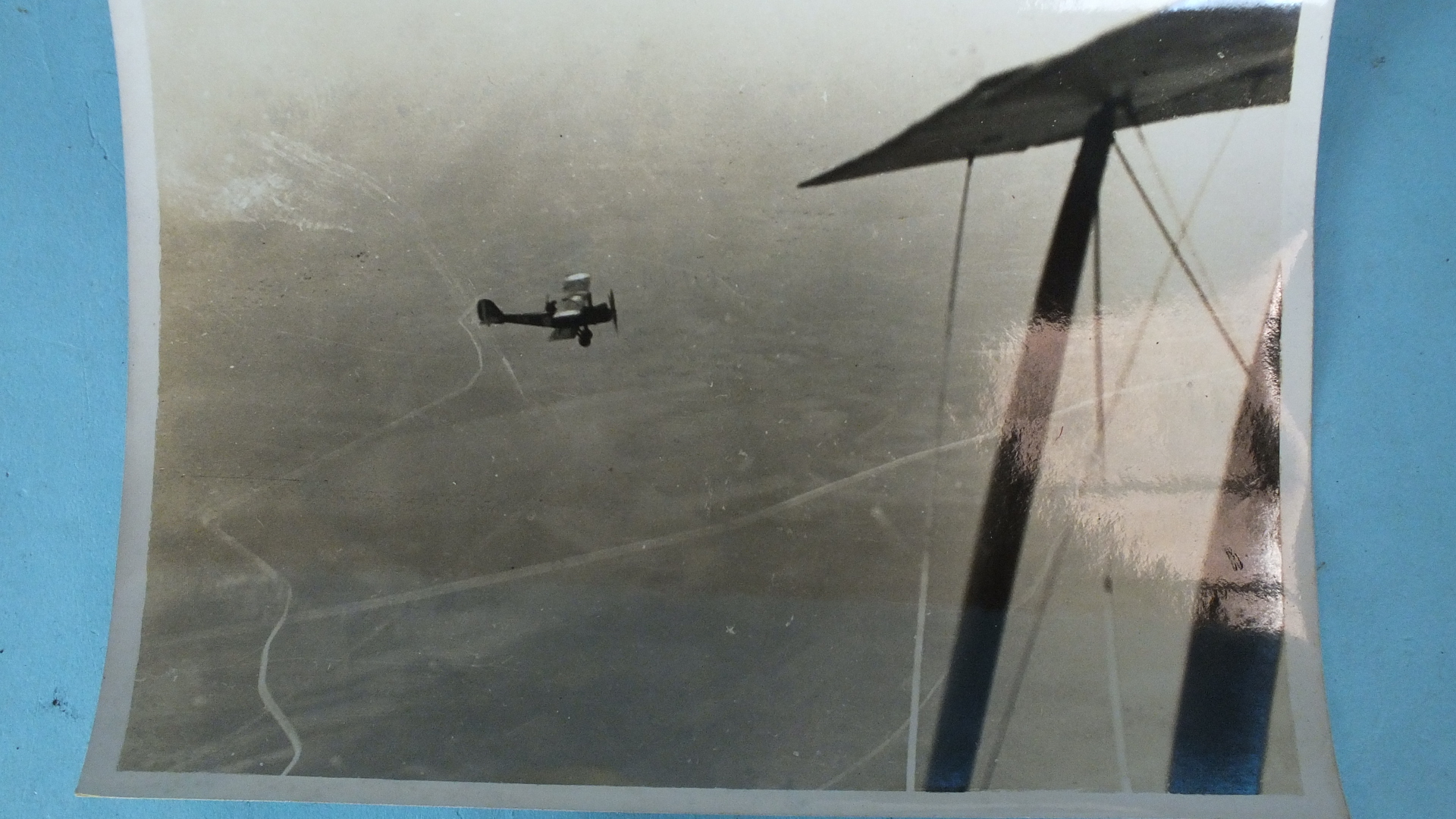 Seven British Official Photographs c1918 showing search light and gun emplacements on the South - Image 3 of 9