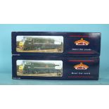 Bachmann OO gauge, two Class 42 Warship diesel locomotives: 32-054 'Monarch' and 32050 'Foxhound',