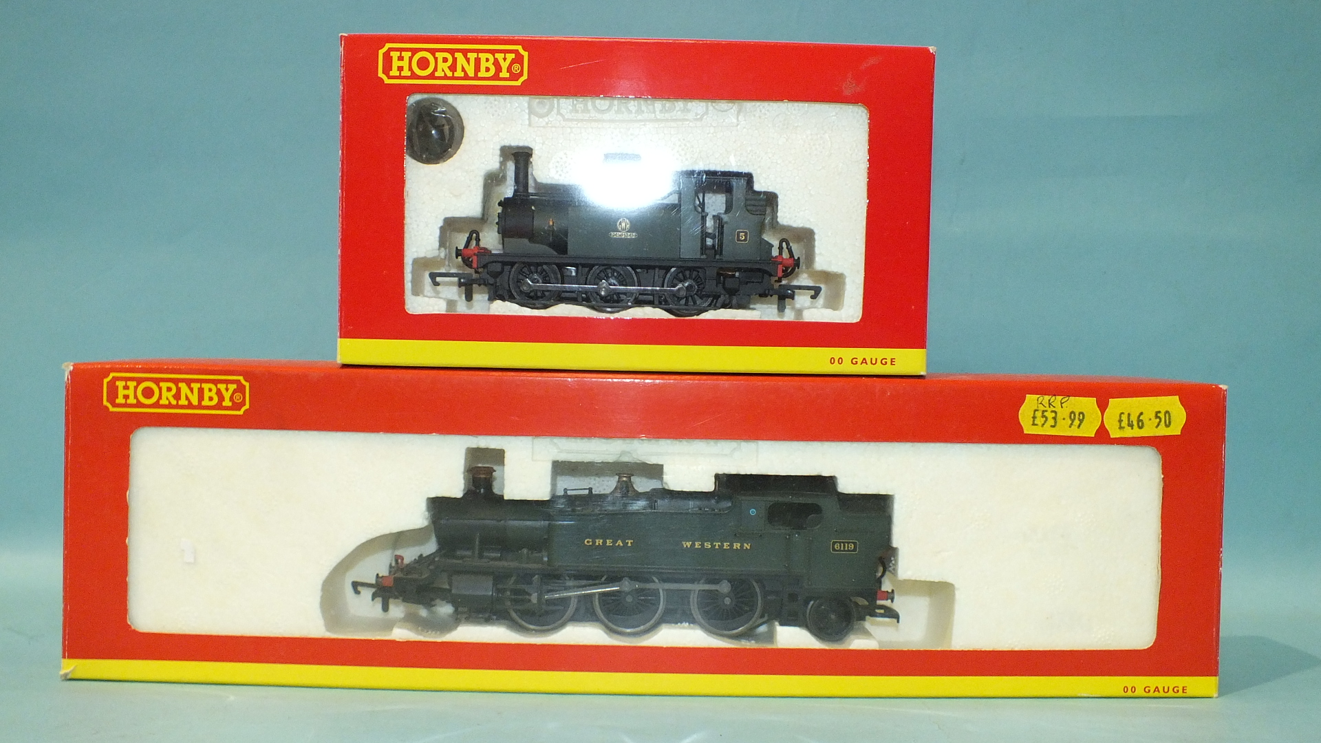 Hornby OO gauge, two tank locomotives: R2098E GWR 2-6-2T Class 61XX no.6119 and R2679 GWR 0-6-0