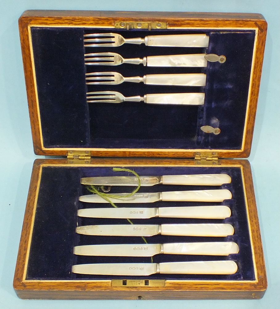 Nine silver bladed mother of pearl handled fruit knives, (one af), four matching fruit forks four - Image 2 of 2