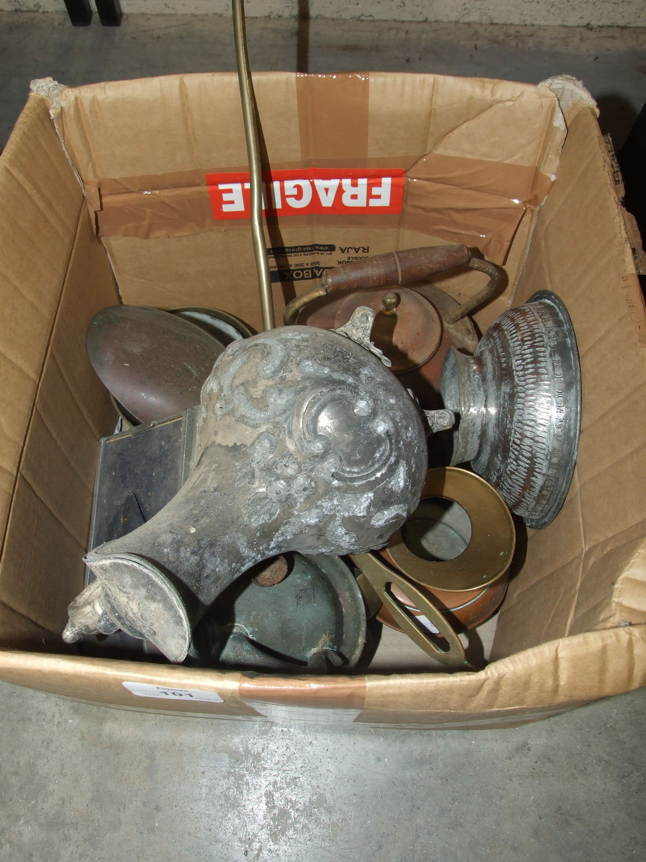 A large quantity of cased and loose cutlery, two plated entrée dishes, other plated and metal ware - Image 2 of 3