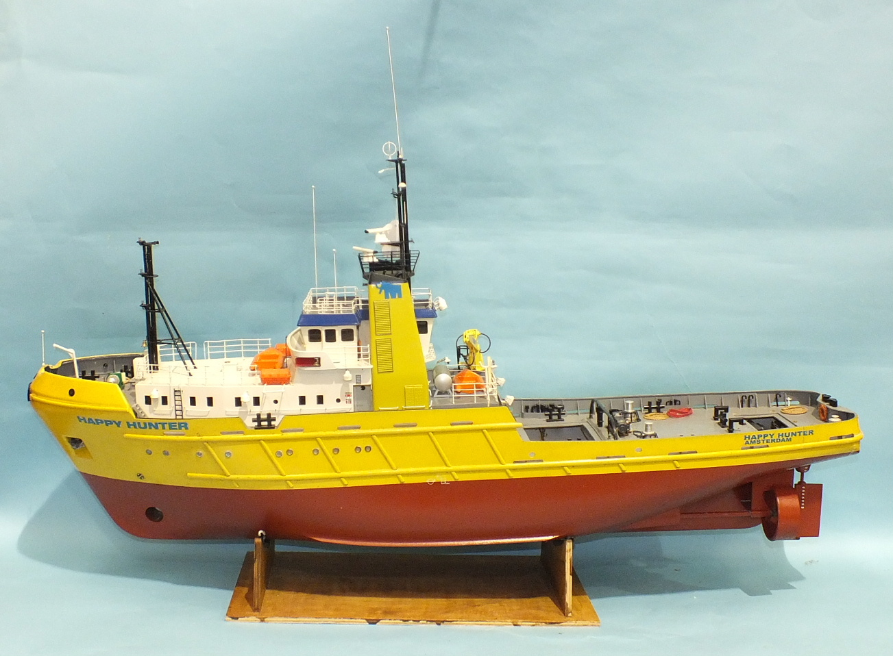 A plastic radio-controlled model of "The Happy Hunter", Mammoet, Amsterdam, salvage tug boat,