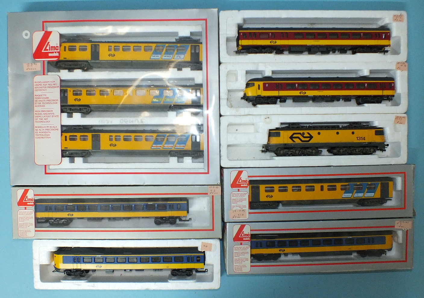 Lima, HO gauge, 149807, a three-car EMU set, boxed, an electric locomotive no.1314, in tray, (no