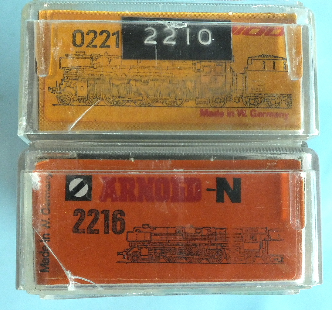 Arnold, N gauge, 2216 4-6-4 locomotive and tender RN05003, boxed and 2210 4-6-2 DB locomotive and - Image 2 of 2