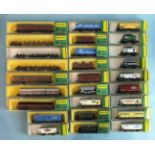 Minitrix, N gauge, a quantity of mainly Continental freight stock, boxed, (27).