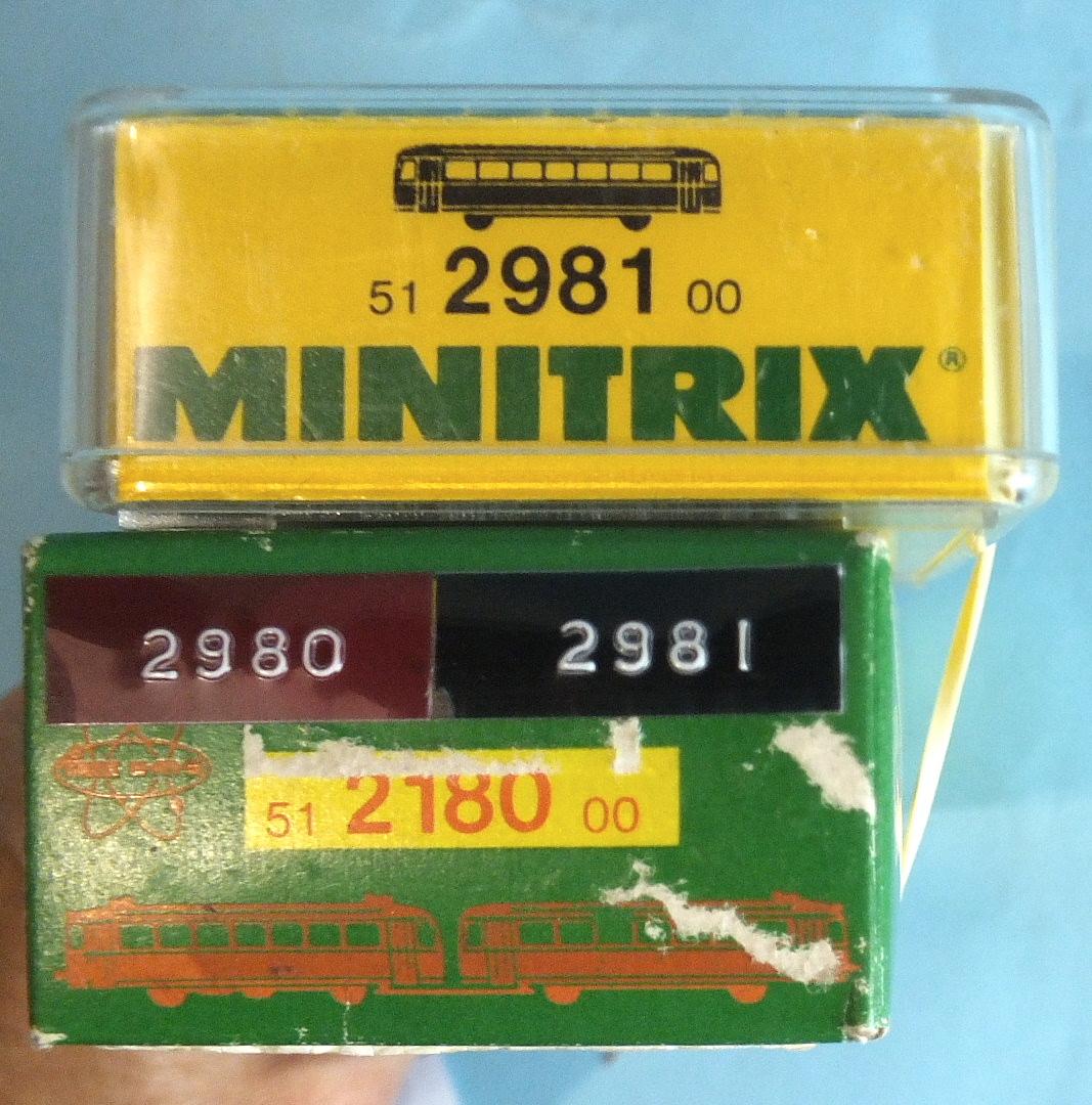 Minitrix, N gauge, a DB 3-car diesel multiple unit, 2981, boxed, 2980, 2981 in associated box, (3). - Image 2 of 2