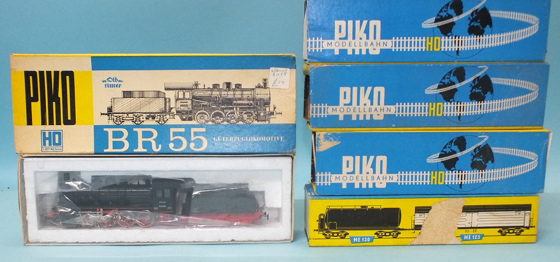 Piko, HO gauge, BR55 516302 0-8-0 locomotive and tender no.553784, boxed and four boxed wagons.