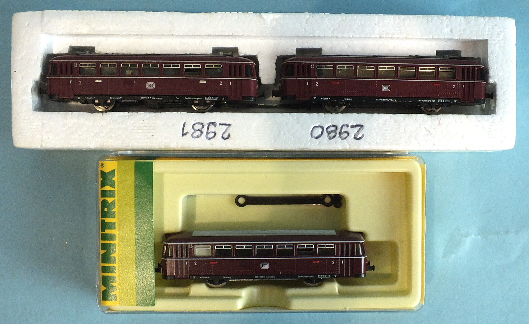 Minitrix, N gauge, a DB 3-car diesel multiple unit, 2981, boxed, 2980, 2981 in associated box, (3).