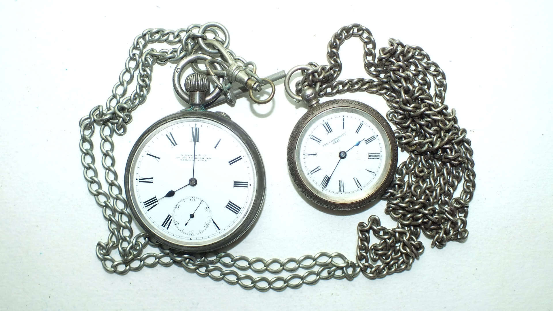A silver-cased "Farringdon G" ladies pocket watch and a gent's silver-cased keyless pocket watch, (