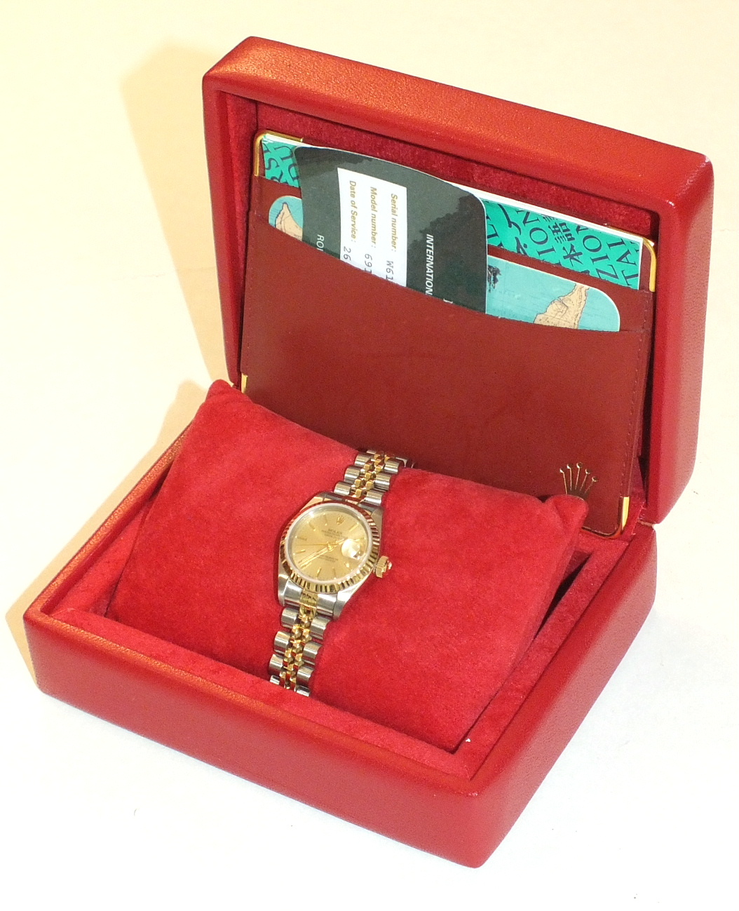 Rolex, Oyster Perpetual Datejust chronometer ladies wrist watch, the gold dial with baton markers, - Image 2 of 2