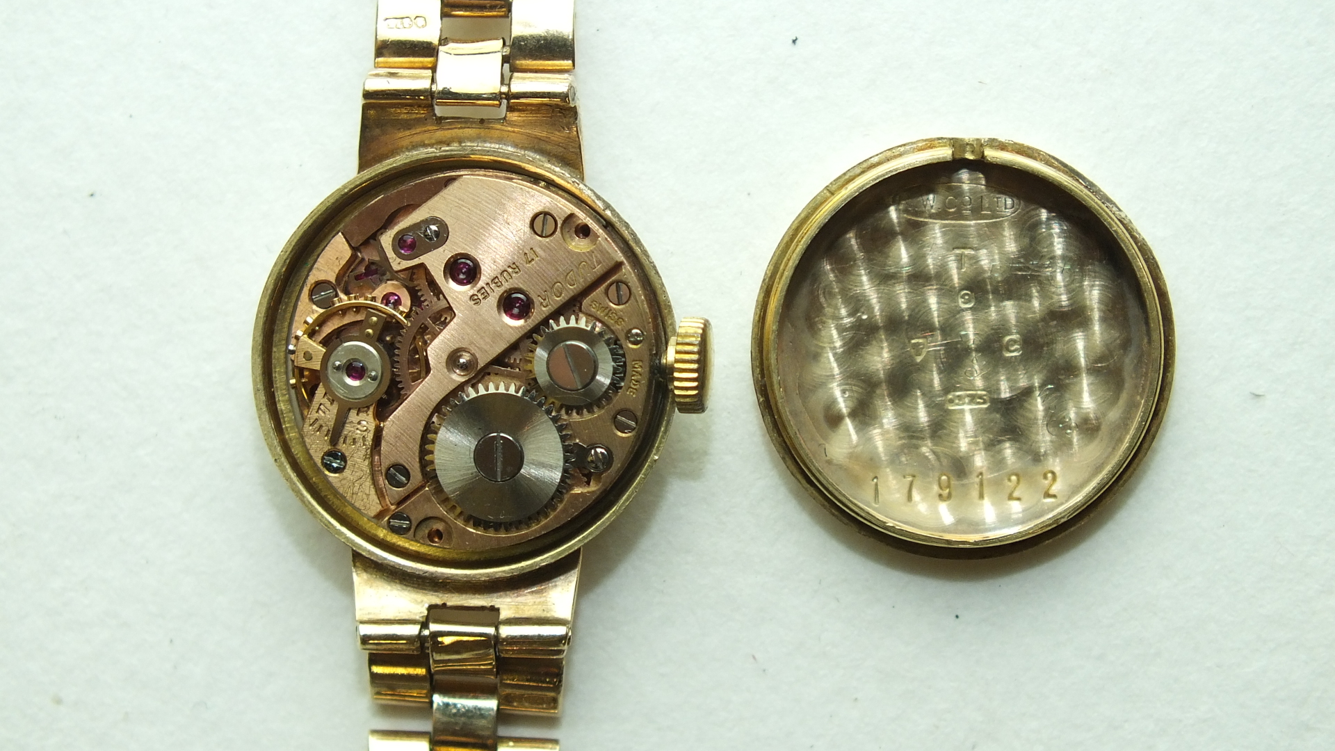 Tudor Royal, a ladies 9ct gold wrist watch, the circular dial with '12', dart and dot markers and - Image 3 of 3