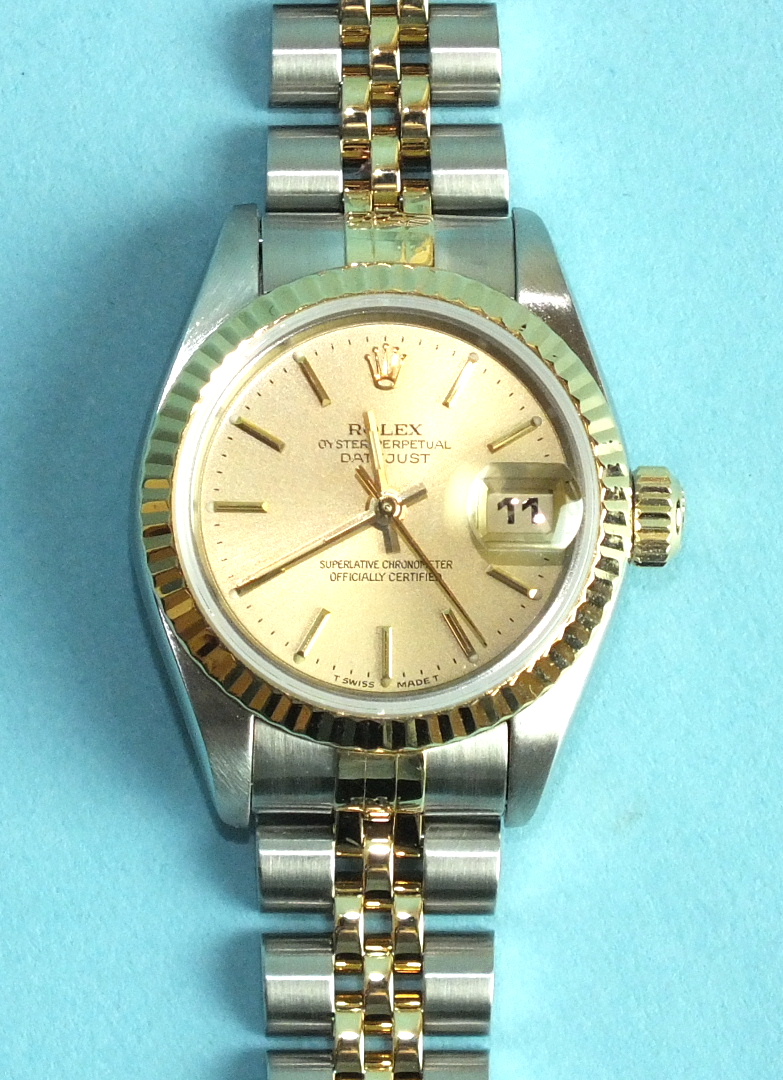Rolex, Oyster Perpetual Datejust chronometer ladies wrist watch, the gold dial with baton markers,