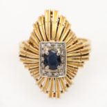 Damenring mit Saphir und Diamanten, 1 transluzenter Saphir von ca. 0,6 ct., 14 Achtkantdiamanten von