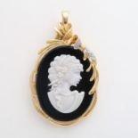 Anhänger mit einer Opal-Onyx-Kamee kleine Diam., GG 18K. * Leg. 750/000 * Gew. 11,4 g