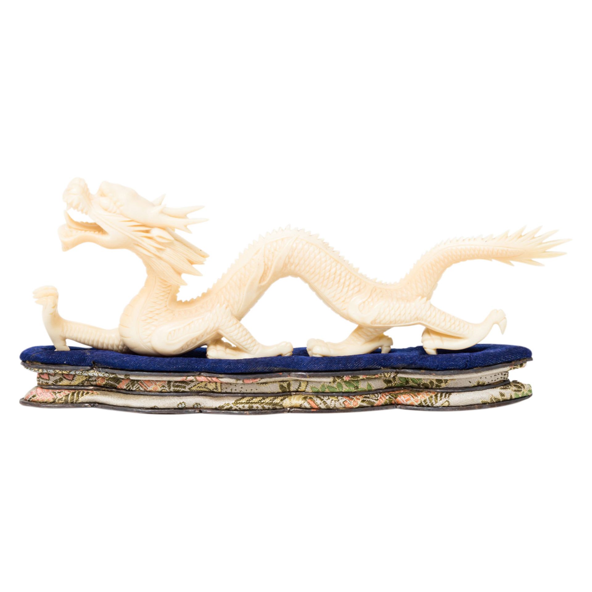 Konvolut 2tlg.: 1 Zierkamm und 1 Drachen aus Elfenbein. CHINA, 1900-1945 1 siebenzackiger Zierkamm - Image 2 of 5