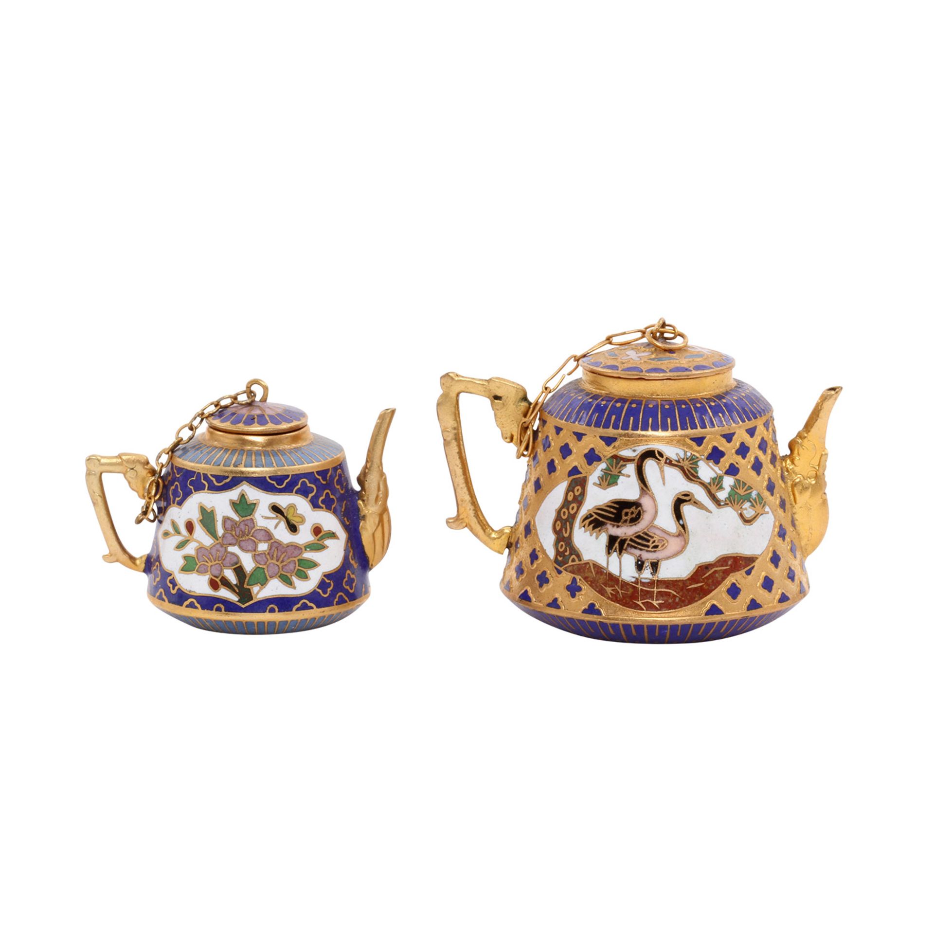 2 Miniatur-Tee-Sets aus Cloisonné. CHINA, 20. Jh. bestehend aus: einem Tee-Set mit 1 Teekanne und - Bild 8 aus 10