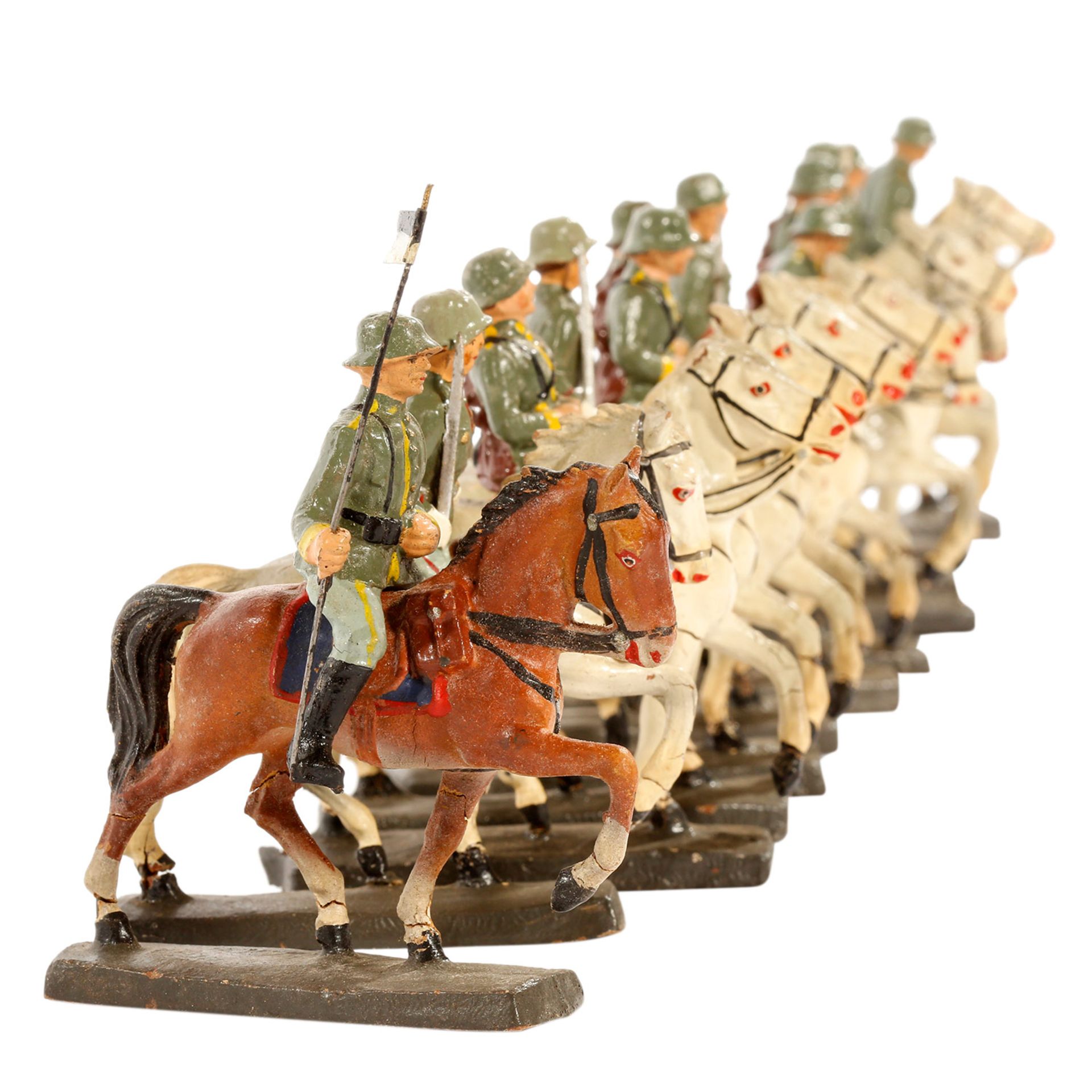 HAUSSER ELASTOLIN Kavallerie, 1. Weltkrieg, Masse, auf Unterseite gemarkt, 12-teilig, - Image 4 of 4