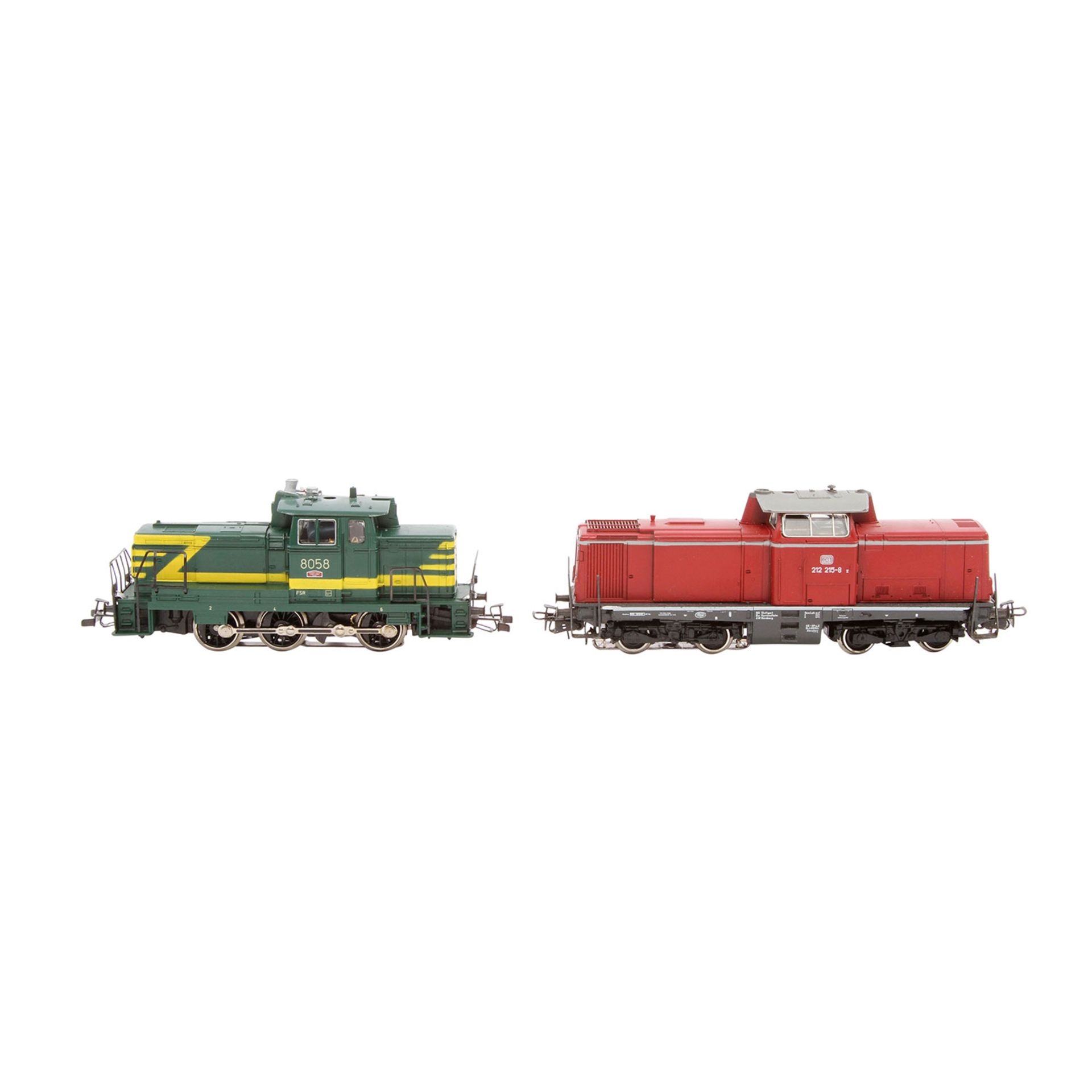 MÄRKLIN zwei Dieselloks 3072/3149, Spur H0, Kunststoff-Gehäuse, 3072: rot, BR 212 der DB, BN 212 - Bild 3 aus 8