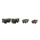 MÄRKLIN zwei Personen- und zwei Güterwagen, Spur 0, Blech, lithogr., 2-achsig, bestehend aus 2x