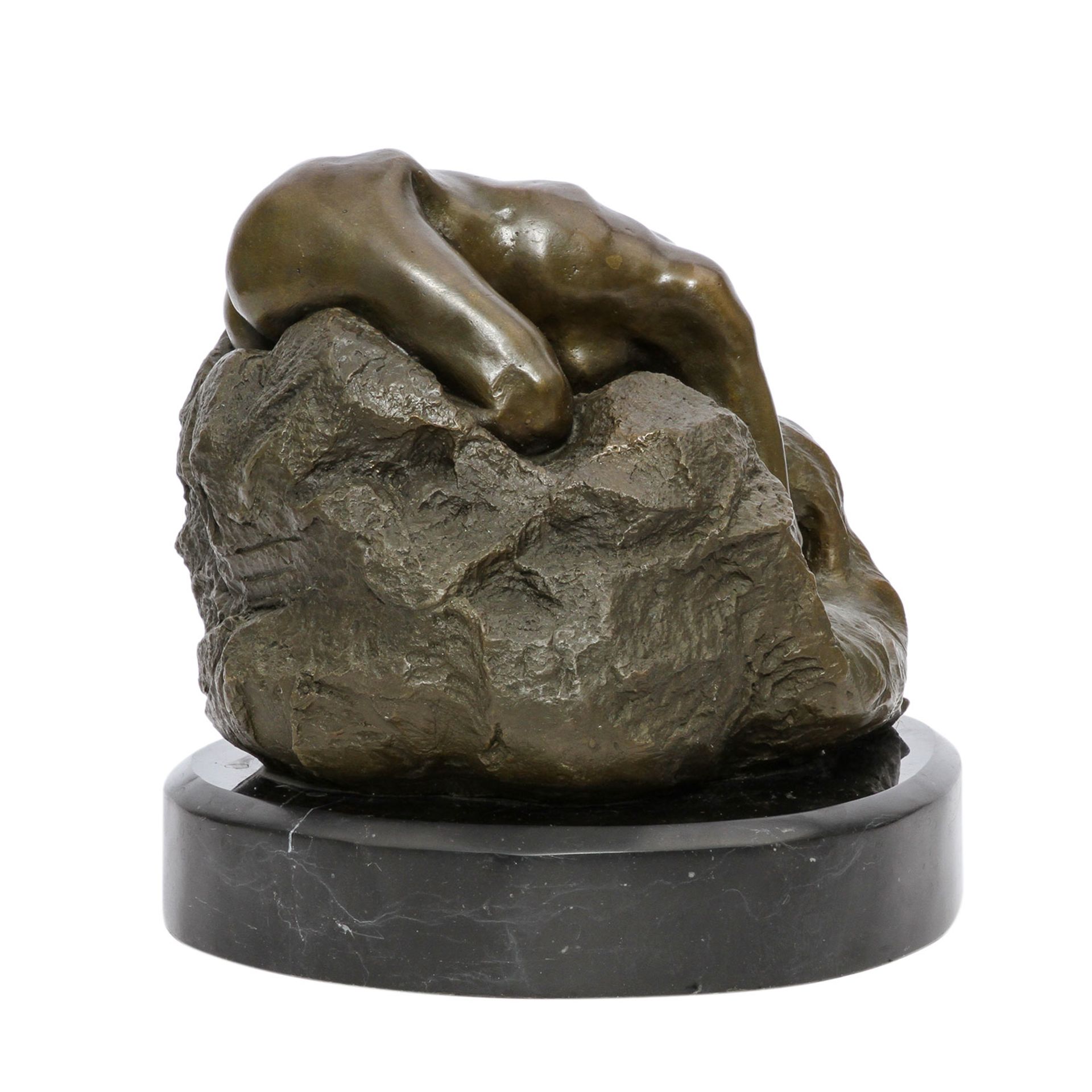 Figur 'Frauenakt', 20. Jhd. Bronze, weiblicher Akt auf einem Felsstück kauernd, auf schwarzem - Image 4 of 6