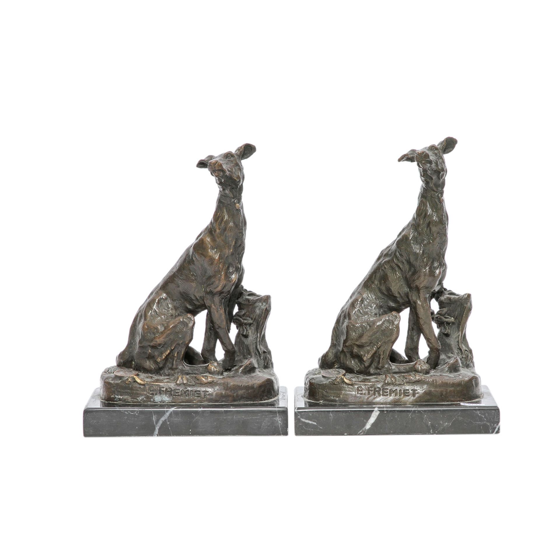 Nach FRÉMIET, Emmanuel (1824-1910) Paar Figuren 'Windhund', 20. Jhd. Bronze, sitzender Windhund, - Image 2 of 7