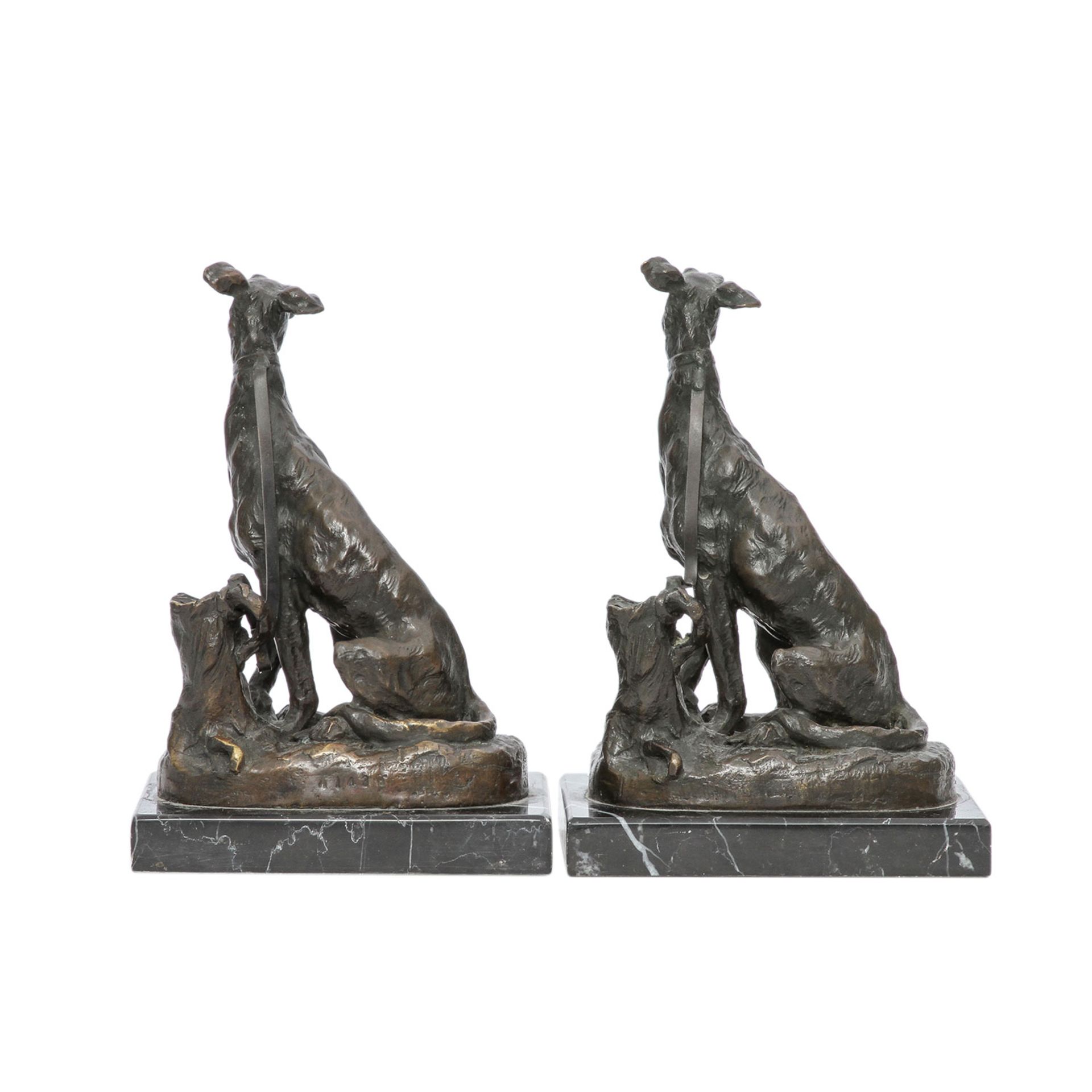 Nach FRÉMIET, Emmanuel (1824-1910) Paar Figuren 'Windhund', 20. Jhd. Bronze, sitzender Windhund, - Image 4 of 7