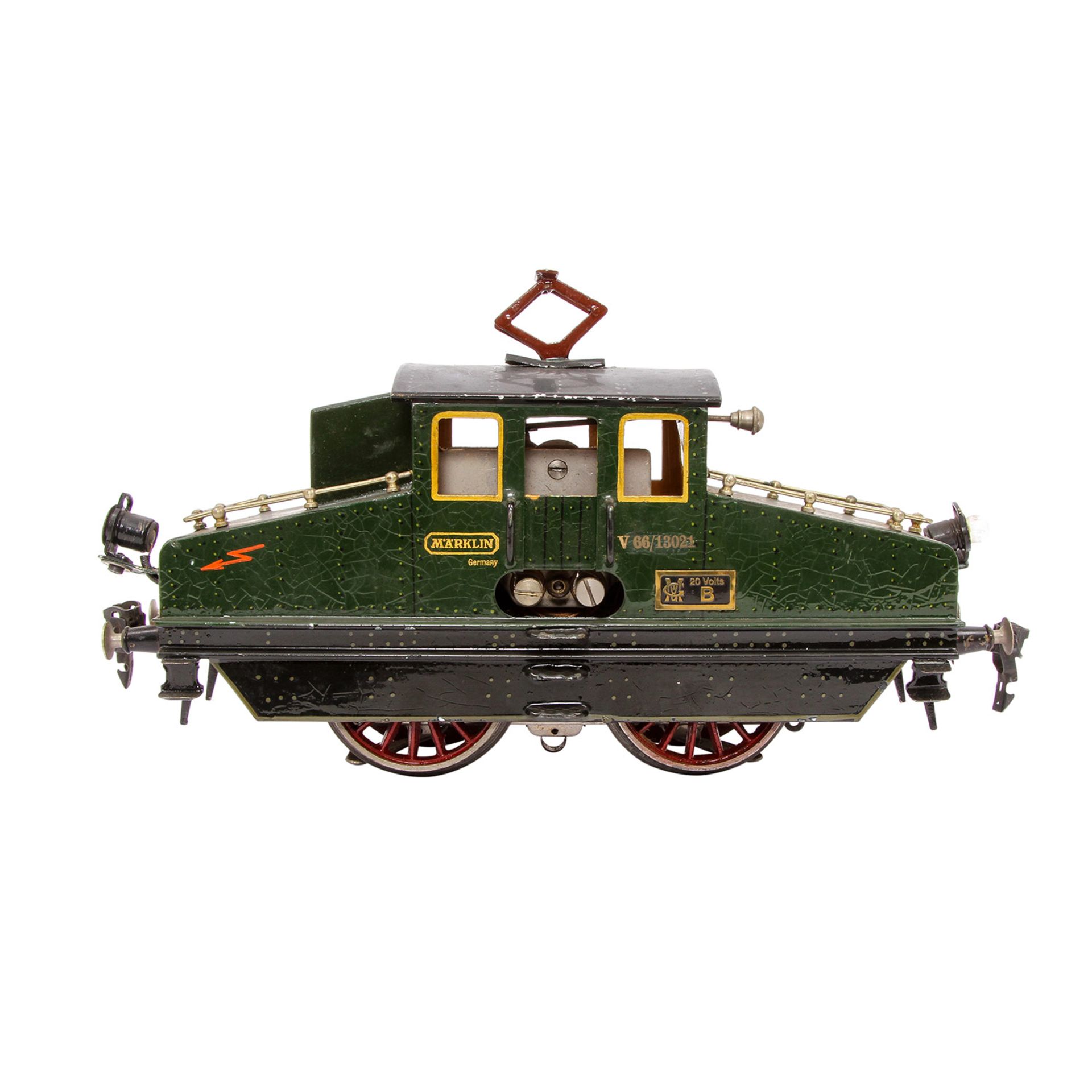 MÄRKLIN 20 Volt-Vollbahnlok V 66/13021, Spur 1, 1933, grün/schwarz lack., vor- u. rückwärtsfahrend - Image 4 of 8